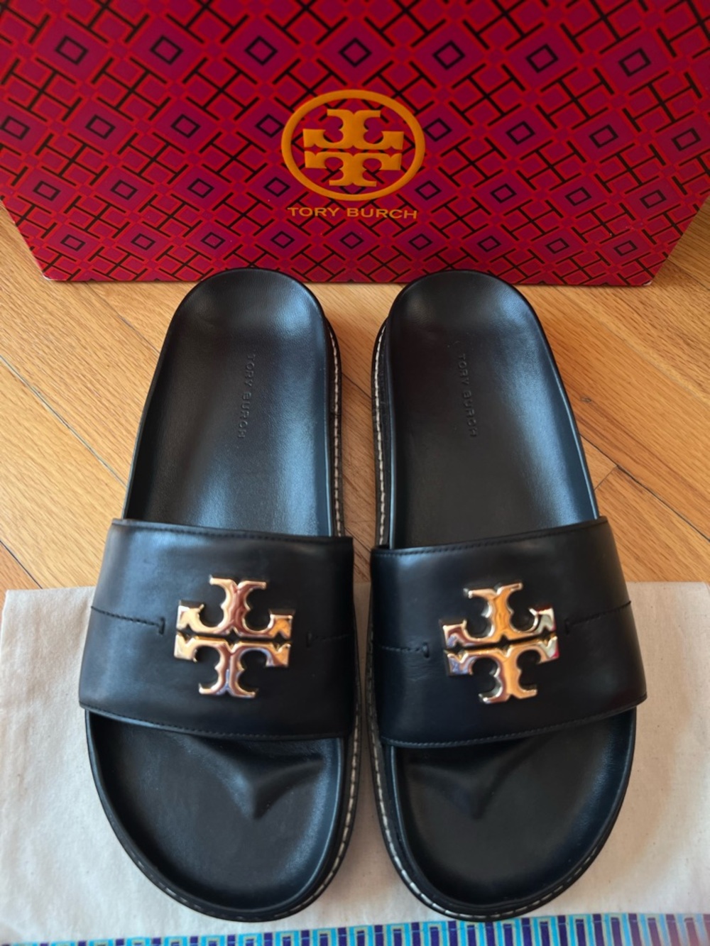 Tory Burch Black Everly Anatomic Lug Slide Sandals - Picture 4 of 9